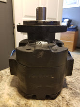 P76A578BEIX15-11  Commercial Hydraulic Gear Pump 5.65 cu.in3/rev